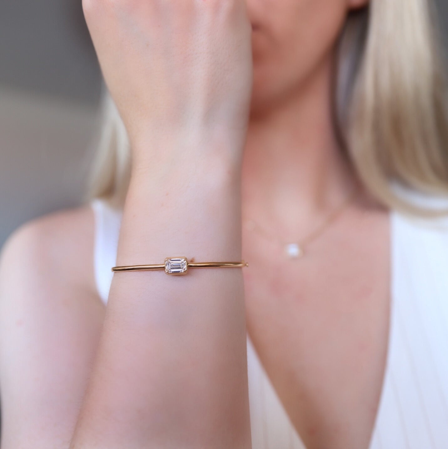 18K Yellow Gold Lab-Grown Emerald Cut Bezel Set Bracelet (1.01ctw)