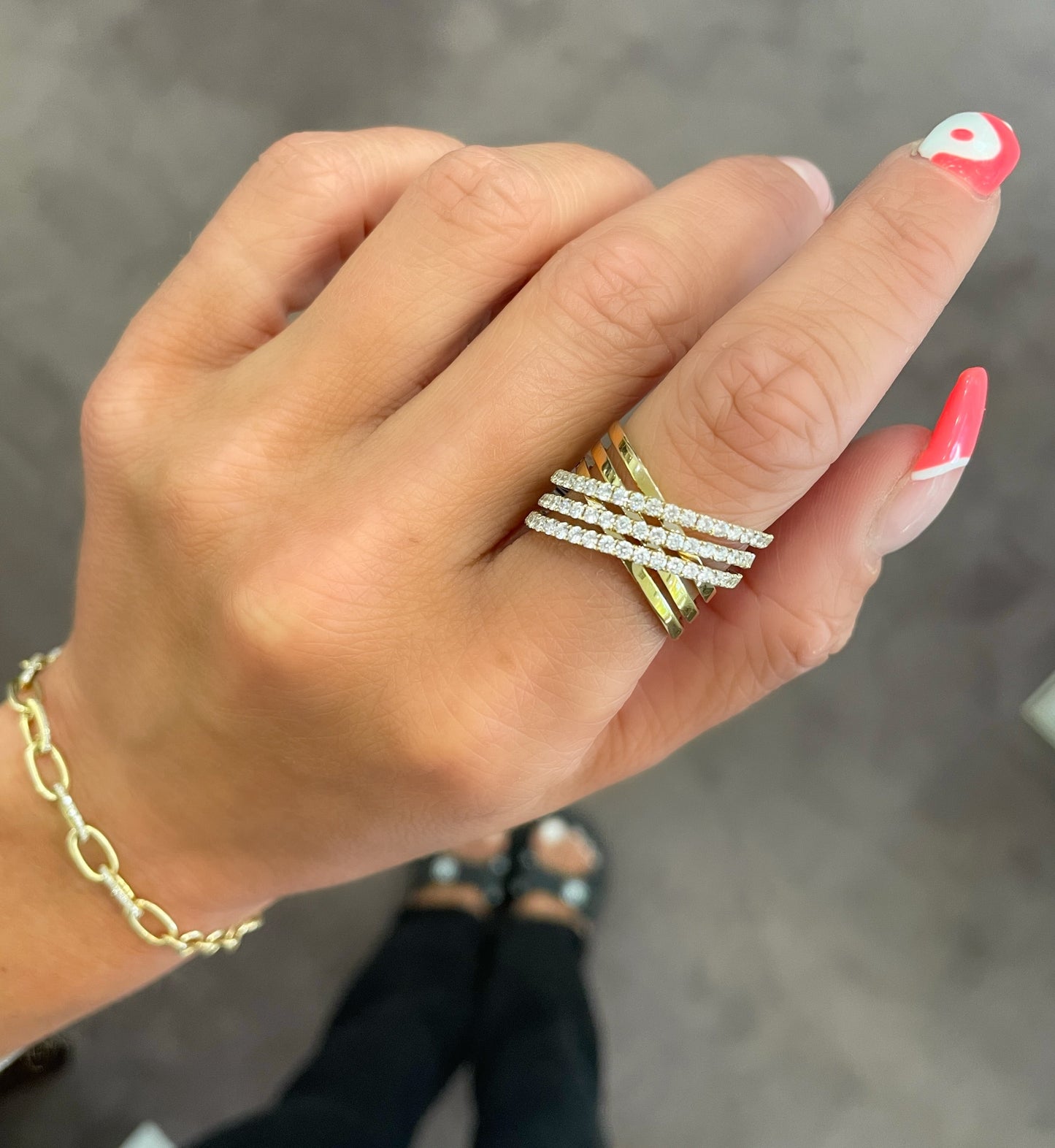 14K Yellow Gold Criss Cross Diamond Fashion Ring (1.06ctw)