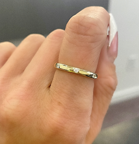 14K Yellow Gold Three Round Diamond Ring (.07ctw)