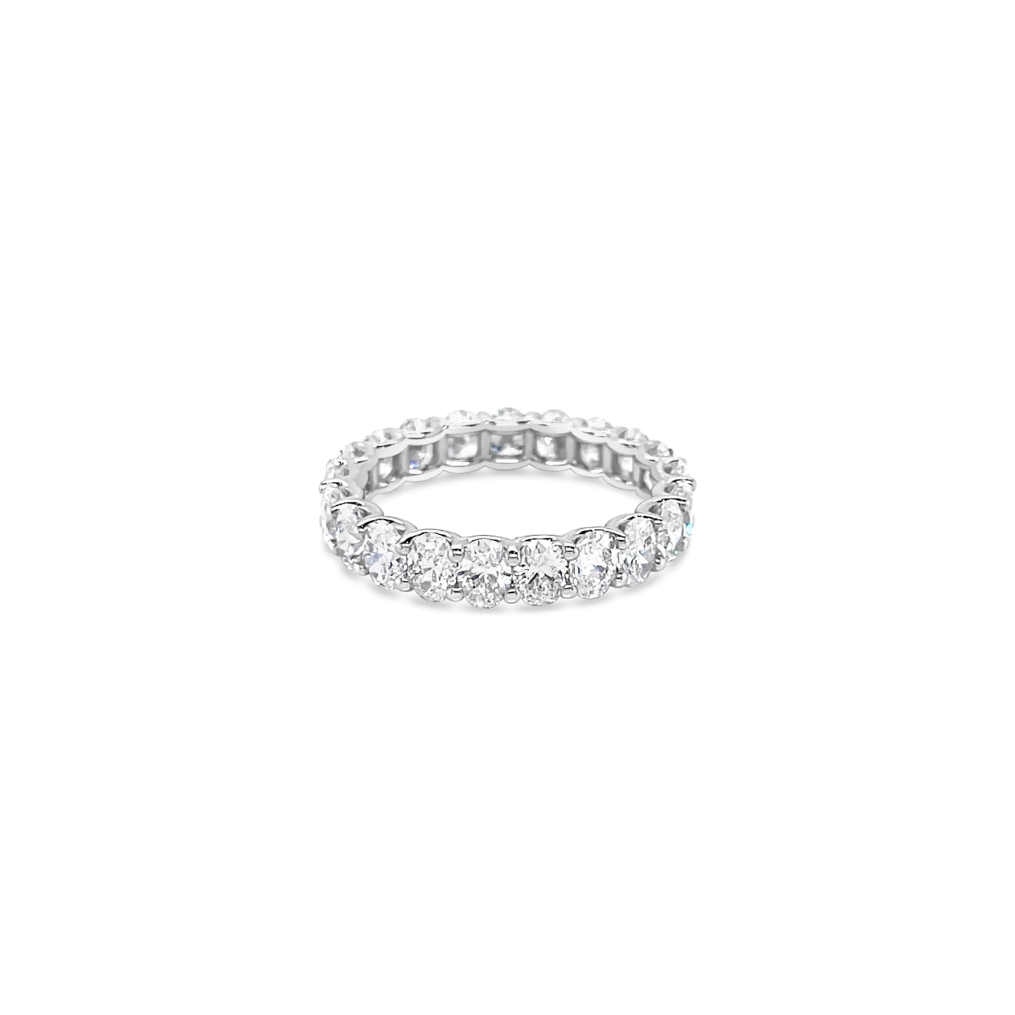 18K White Gold Eternity Ring With Oval Brilliant Diamonds (3.27ctw)