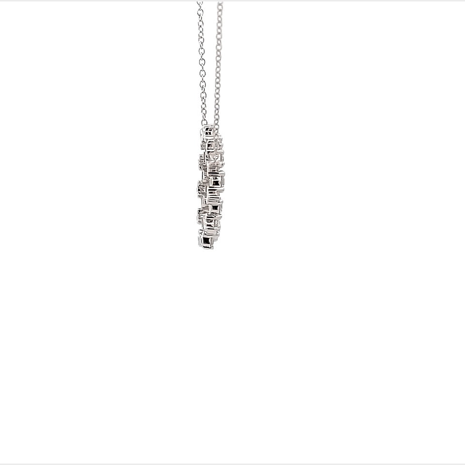 18K White Gold Diamond Circle Necklace (1.42ctw)