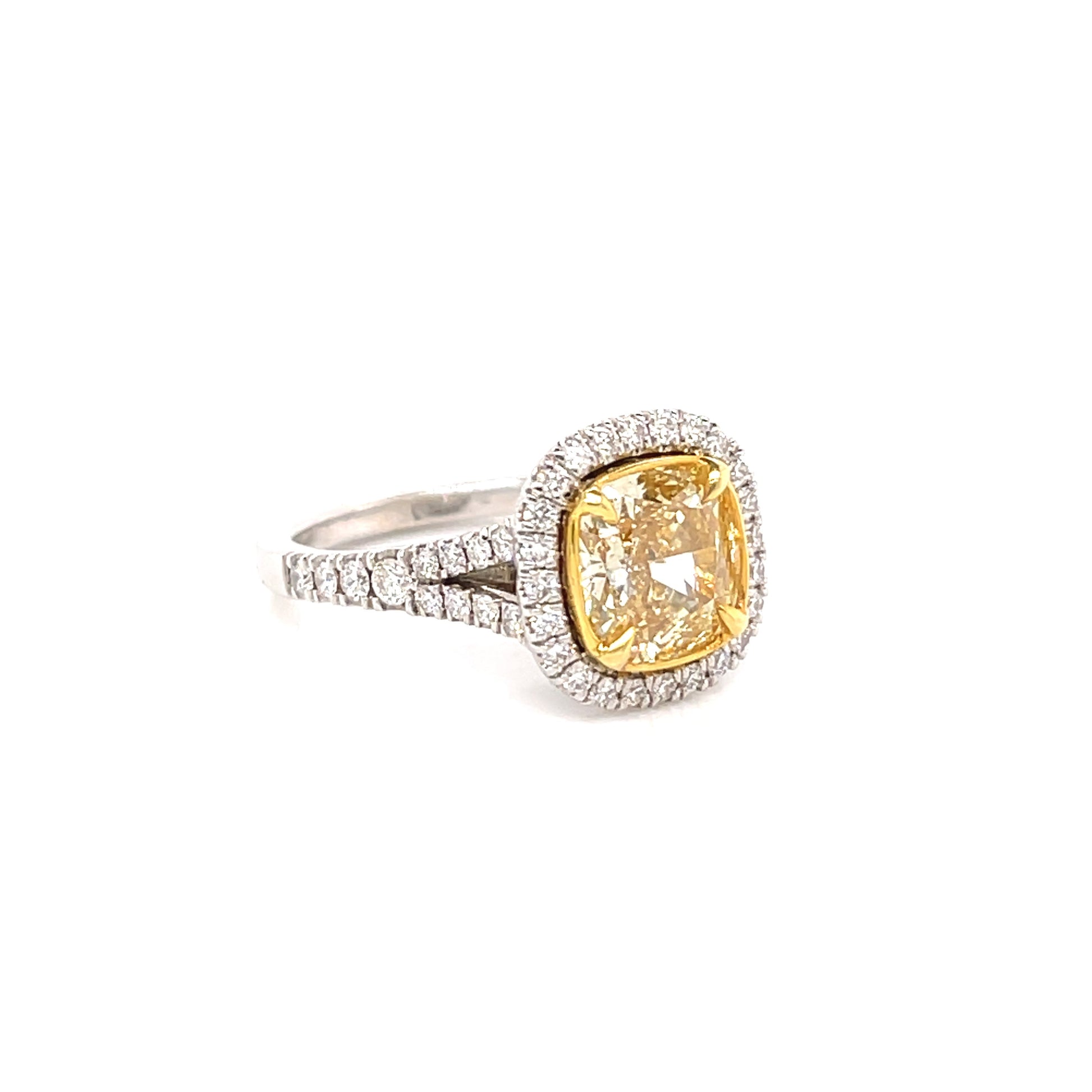 18K White Gold Yellow Cushion Cut Diamond Halo Engagement Ring (3.21ctwt)