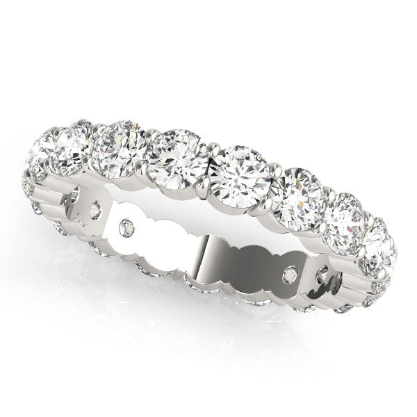 14K White Gold Shared Prong Round Brilliant Diamond Eternity Ring (.50ctw)