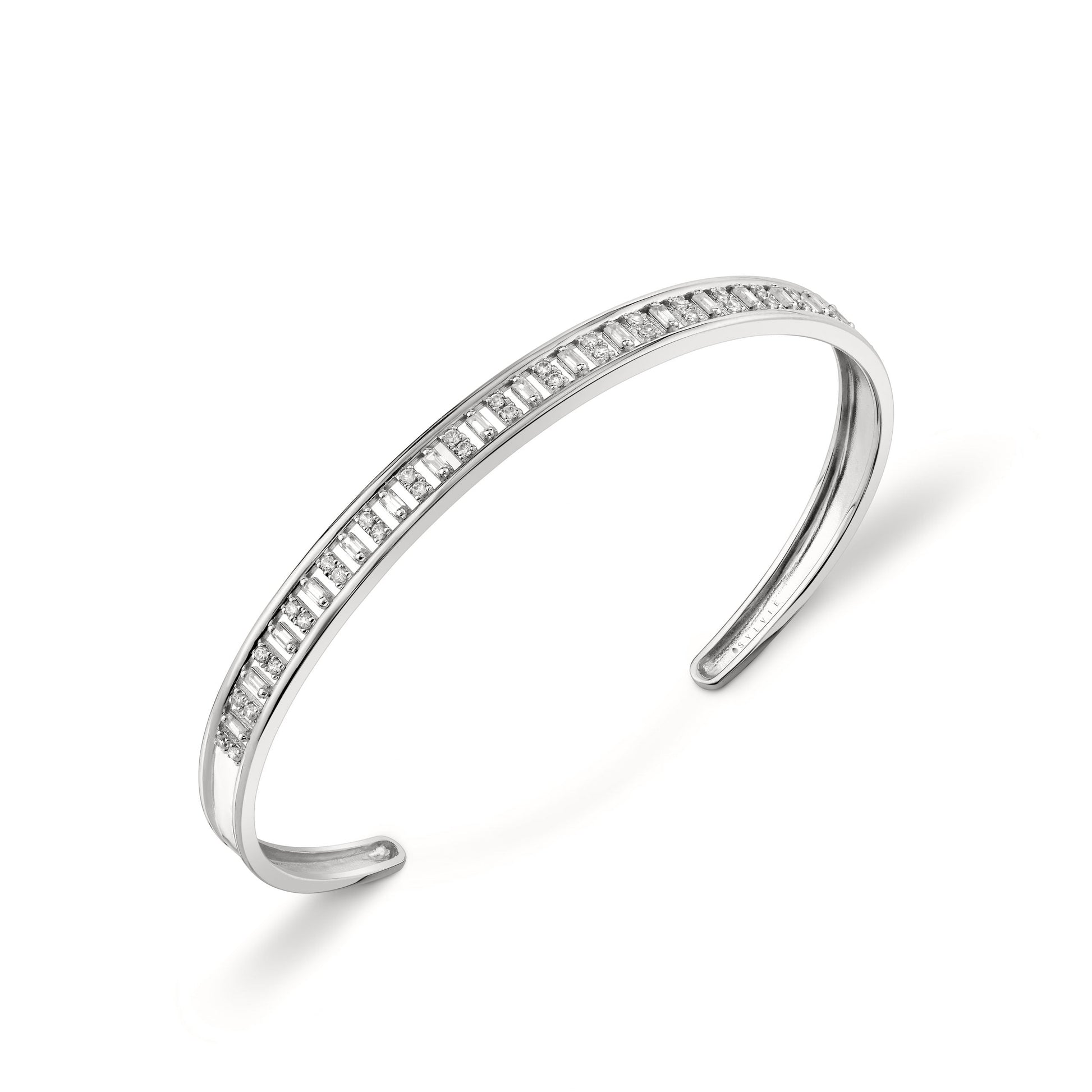 Eternelle Open Alternating Round and Baguette Diamond Bangle