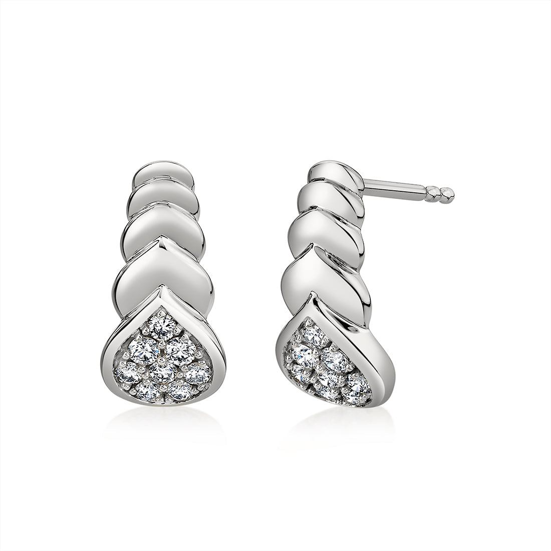 Auravie Shell Scallop Diamond Earrings