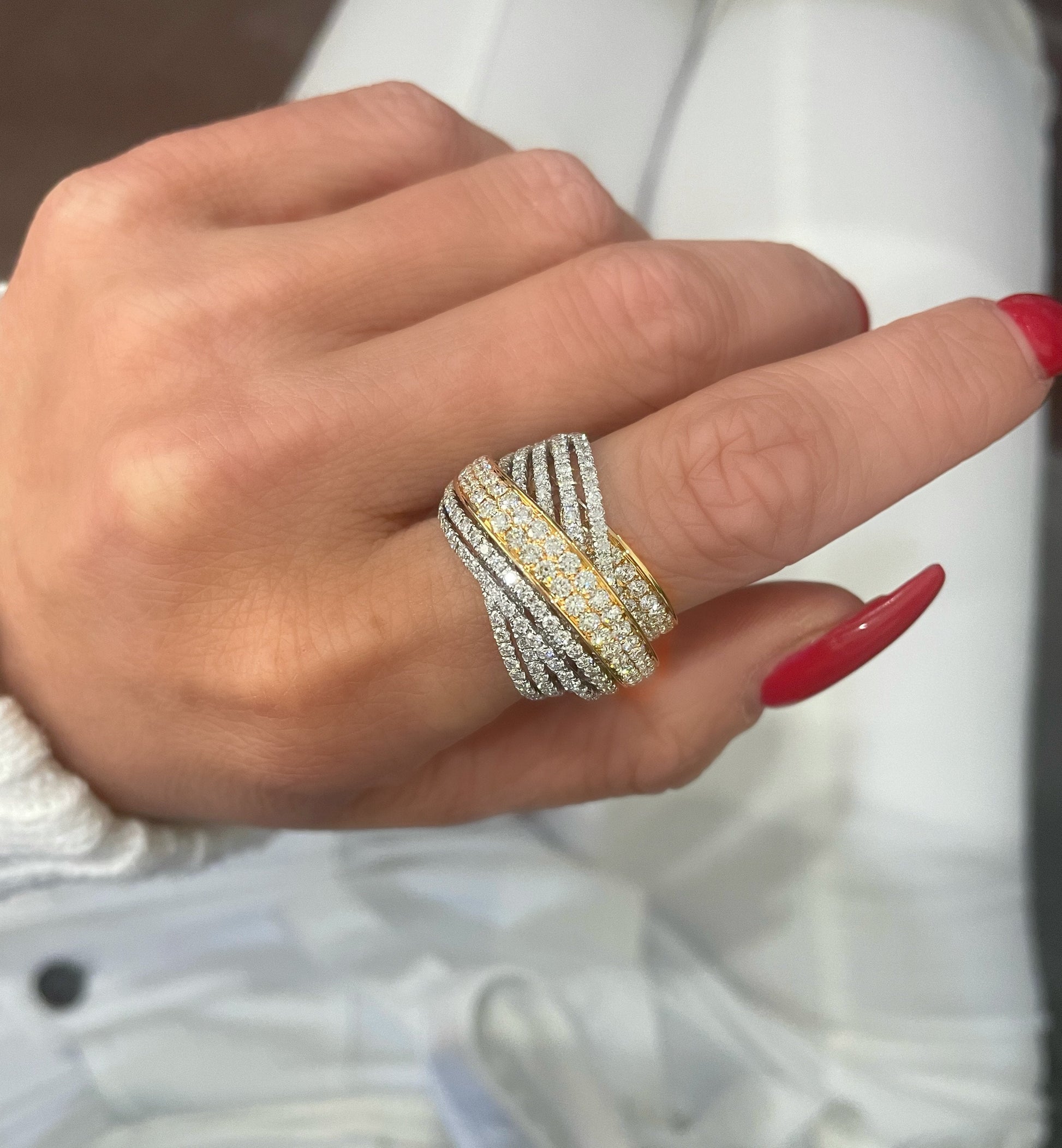 18K Yellow And White Gold Criss Cross Ring (2.74ctw)